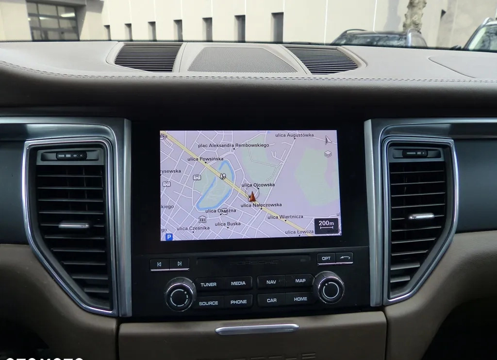 Porsche Macan cena 154900 przebieg: 92959, rok produkcji 2017 z Limanowa małe 301